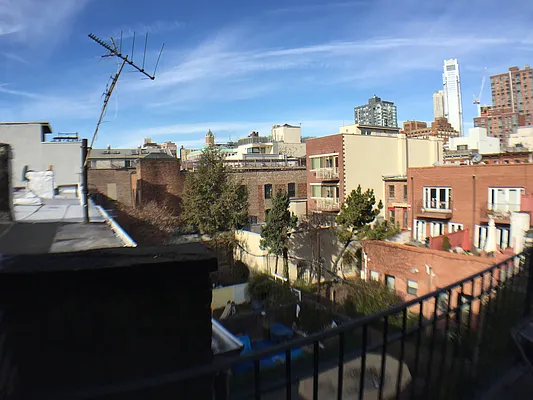 Rented by Francine Realty | media 21