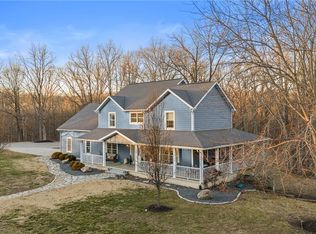 4 Wood Ridge Ln, Marshall, IL 62441