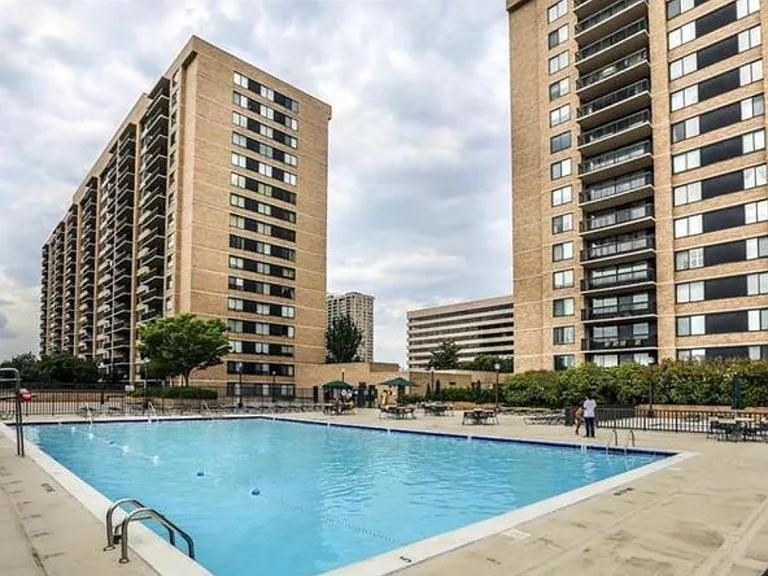 3709 S George Mason Dr #208E — Photo 13