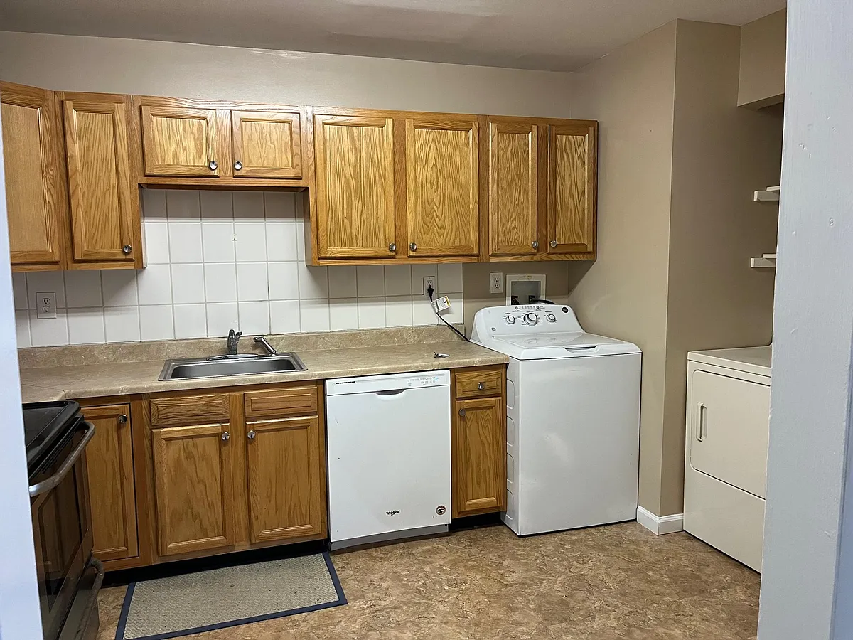 Building Photo - 2K Dennison Dr