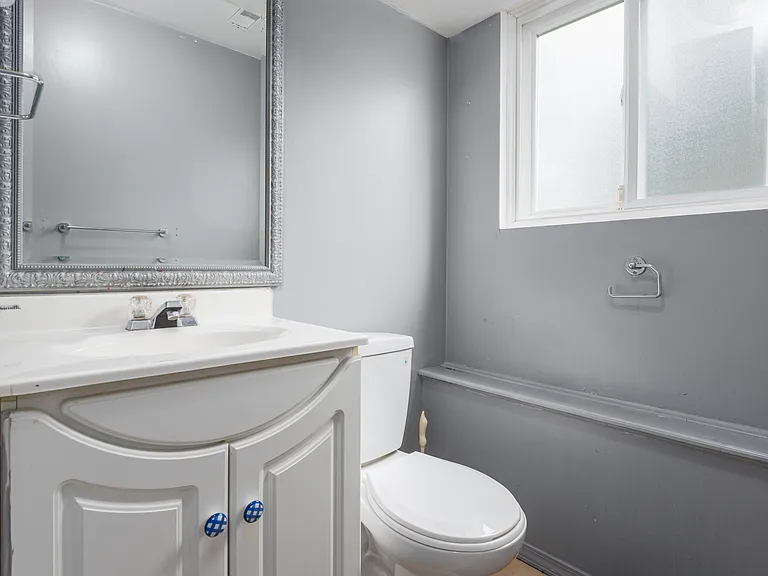 2129 Fitzgerald Ave — Photo 12