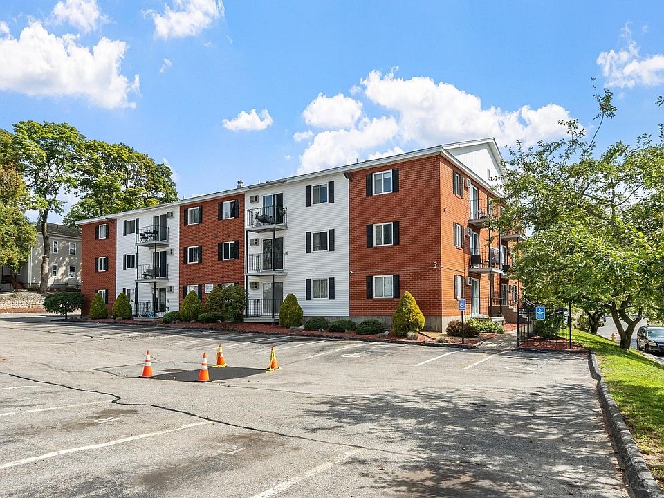 1st image of 56 Edgeworth St Unit 16