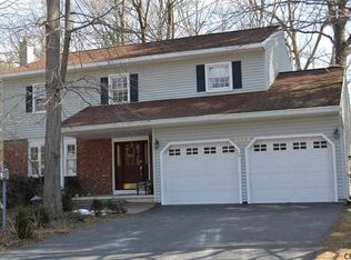 3042 Williamsburg Dr, Schenectady, NY 12303