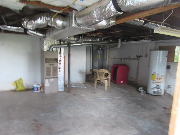 3rd image of 1220 Walker Ave
