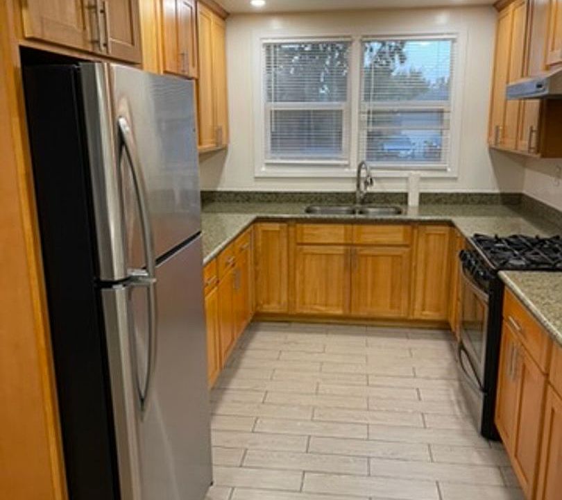 1st image of 367 Azalia Dr