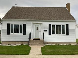 721 Cleveland Ave, Algoma, WI 54201