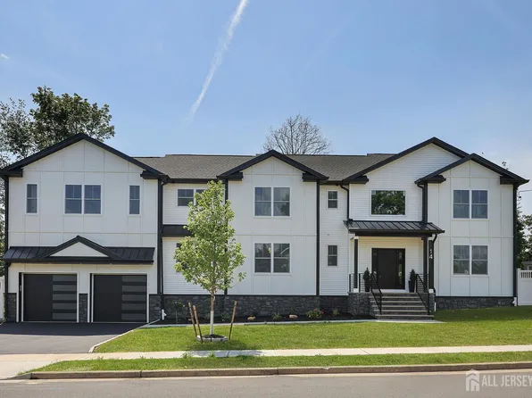 14 Thomasine St, Edison, NJ 08817