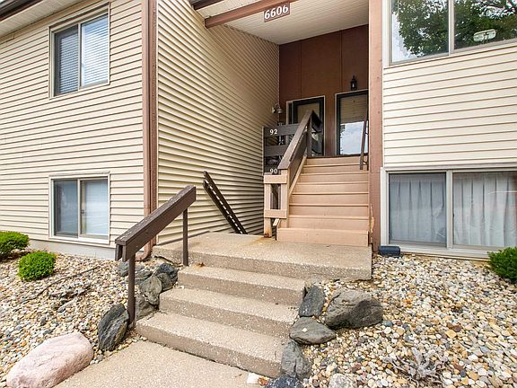 2nd image of 6606 N Allen Rd Unit 93
