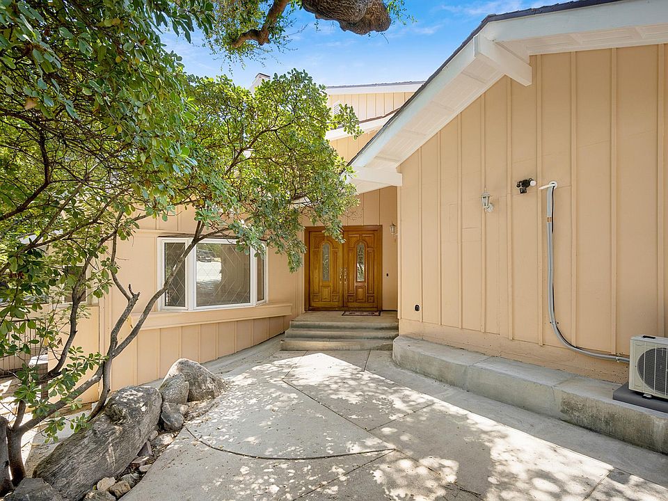 1st image of 3820 Honolulu Ave