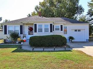 524 Yoakum W, Chaffee, MO 63740