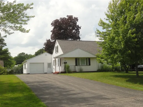 23 Madera Dr, Rochester, NY 14624