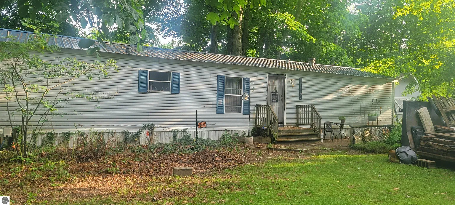 14945 Woods Trl photo 1