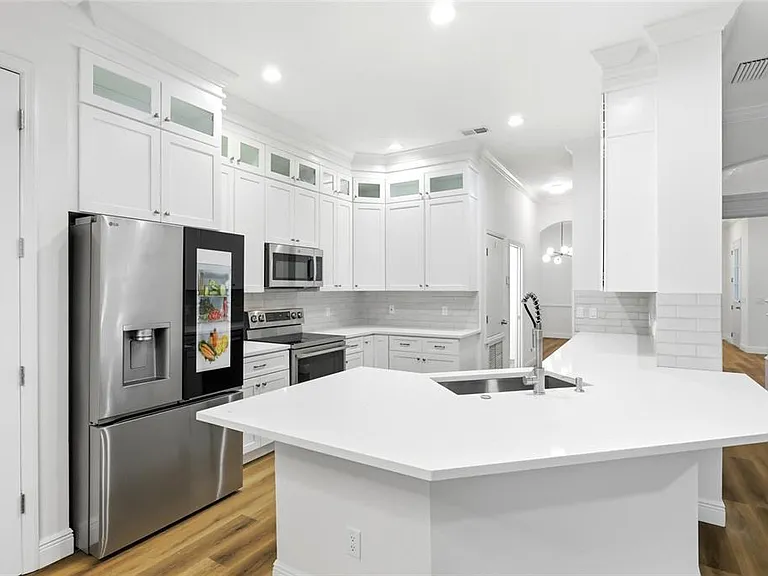 912 Waterside Dr — Photo 16