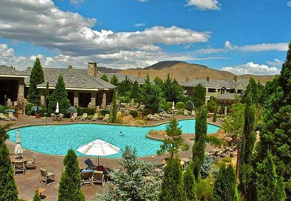 Spas / Pool heated all year