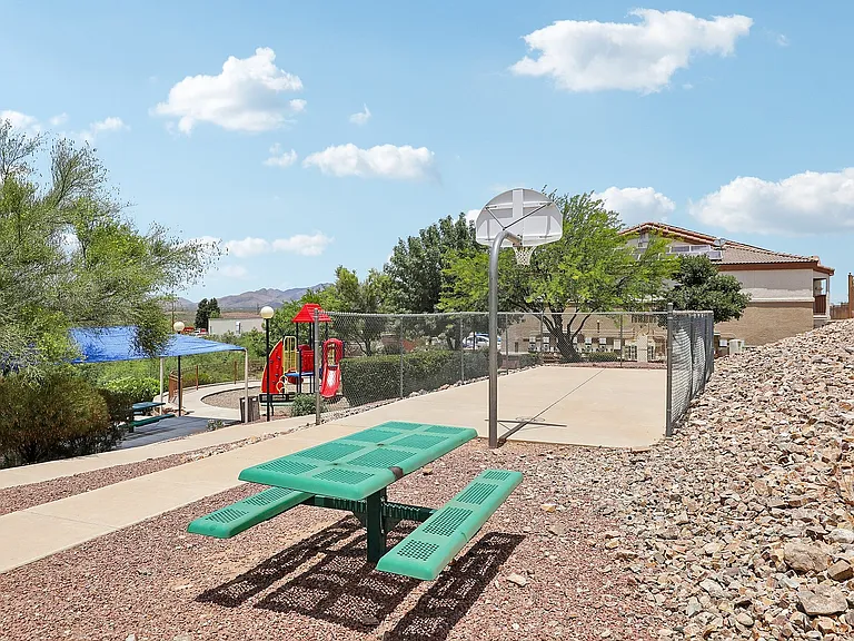 21-web-or-mls-N Skyline Dr-0506-921