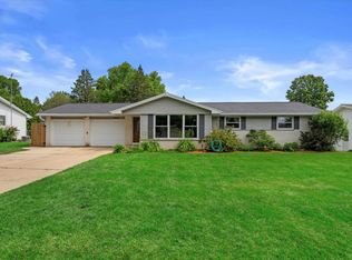 1510 Orchid Ln, Green Bay, WI 54313