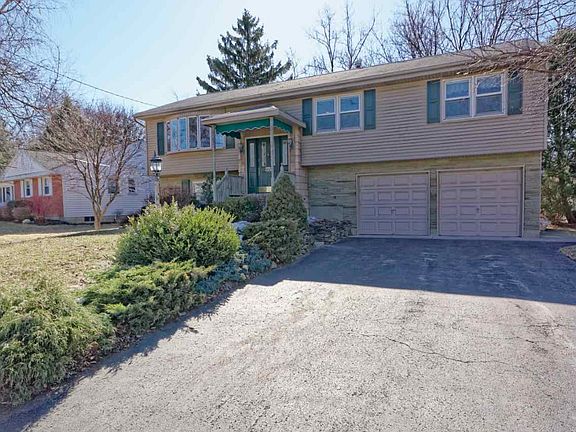 4th image of 8 College View Dr