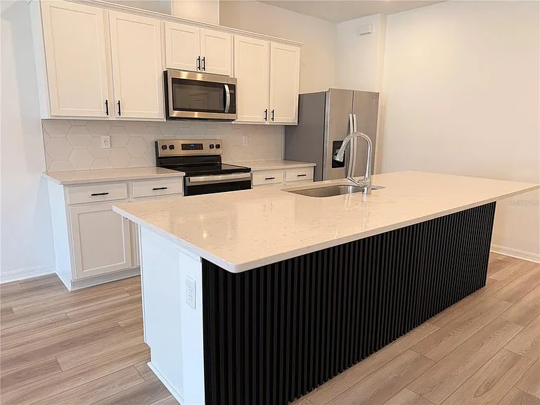 11342 Nona Sound St — Photo 2