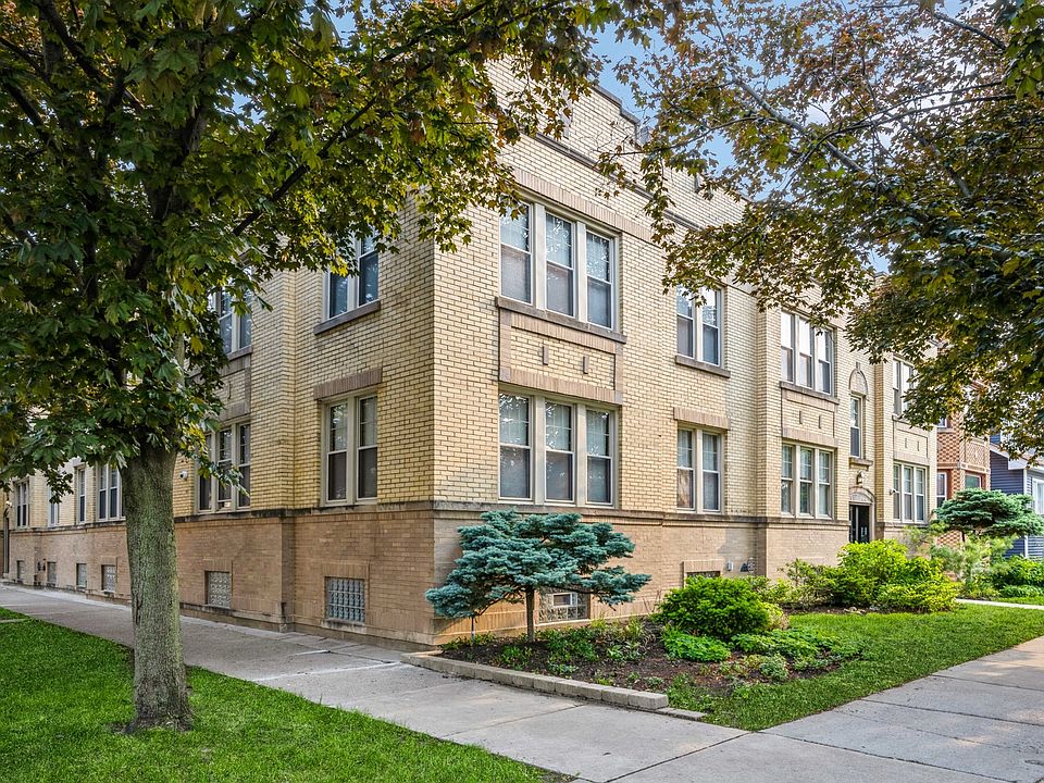 1st image of 3256 N Linder Ave #2C