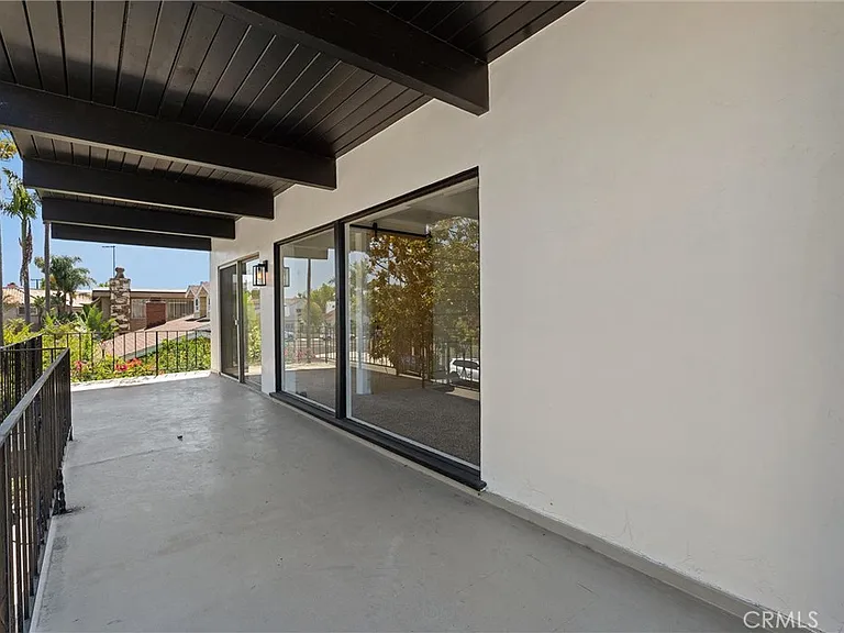 337 La Verne Ave — Photo 41