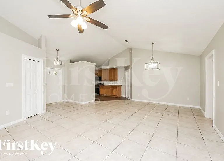 1136 Creek Woods Cir — Photo 3