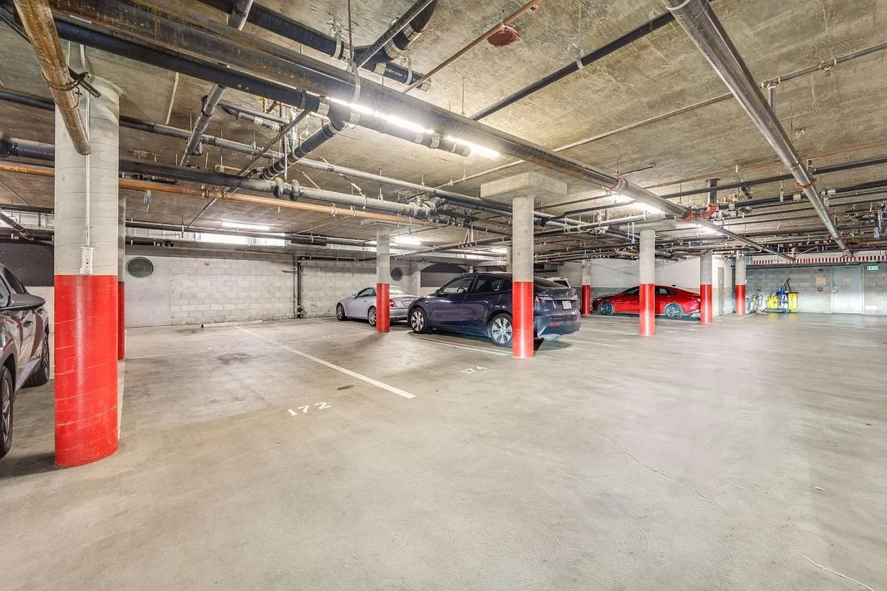 2 bed, 1662 sqft, $4,100 — Photo 3