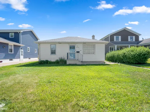 1708 Clement St, Crest Hill, IL 60403