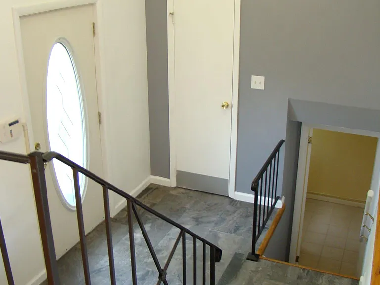 115 Birchwood Dr — Photo 3