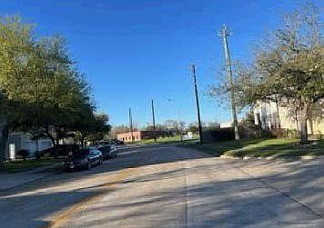 5th image of 6703 Independence Blvd