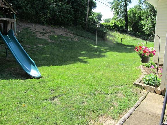 3rd image of 1310 Carmona Dr