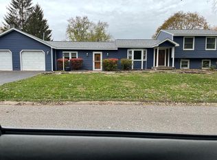 518 Rita Dr, North Syracuse, NY 13212