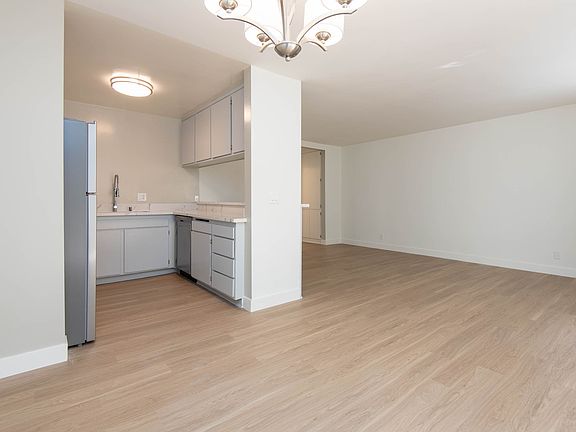 5th image of 11952 Kiowa Ave APT 3