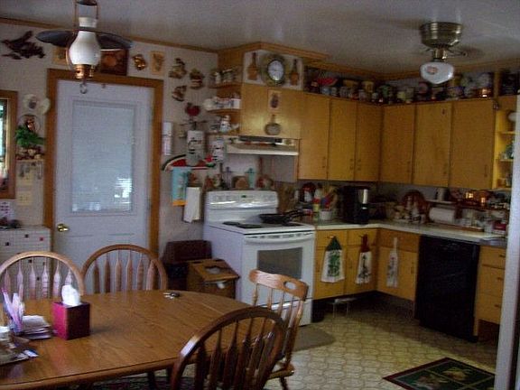 3rd image of 22 N Dansville St