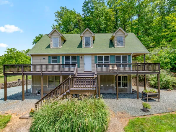 2517 Eastham Rd, Charlottesville, VA 22911