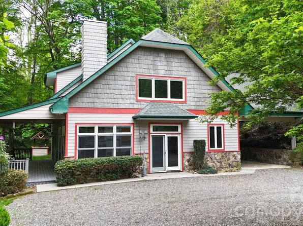 905 Old Fiddle Rd, Waynesville, NC 28786