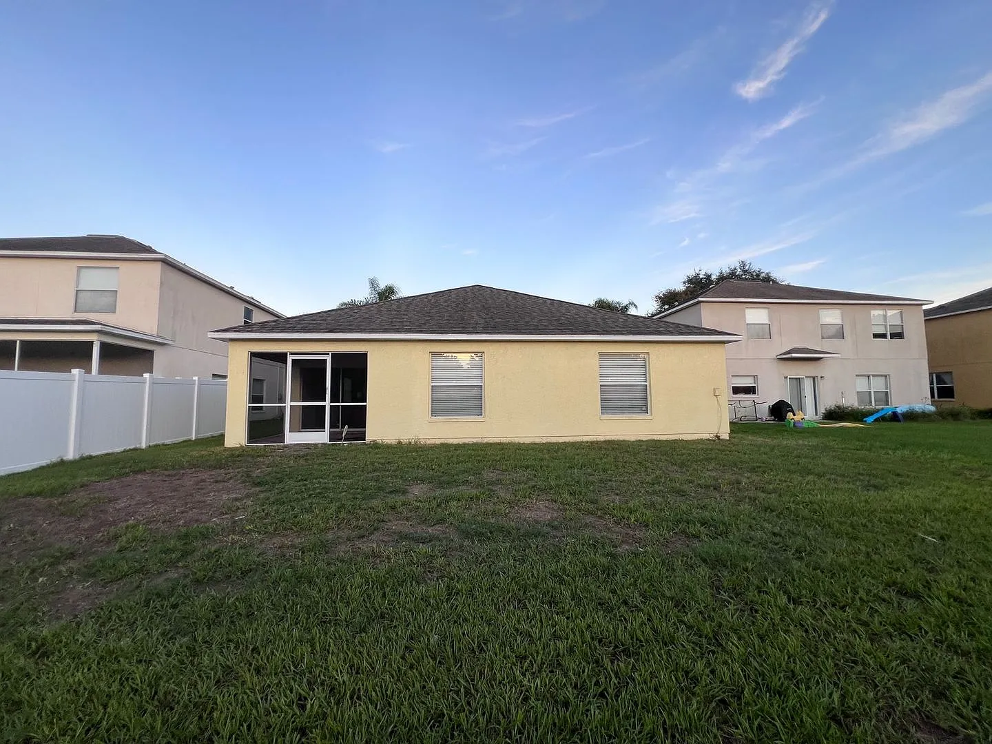 Spacious 3BR House in New Port Richey — Photo 4