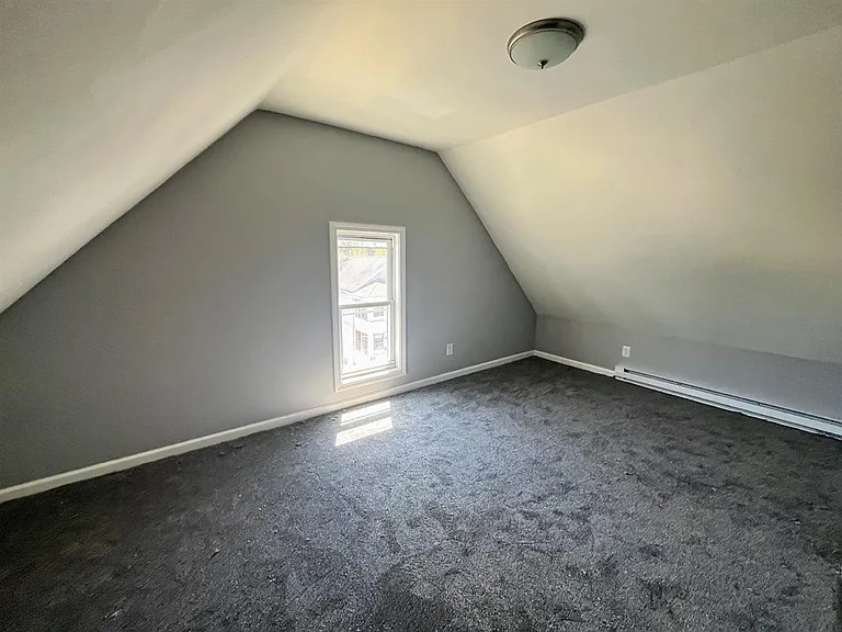 30 Loring St — Photo 4