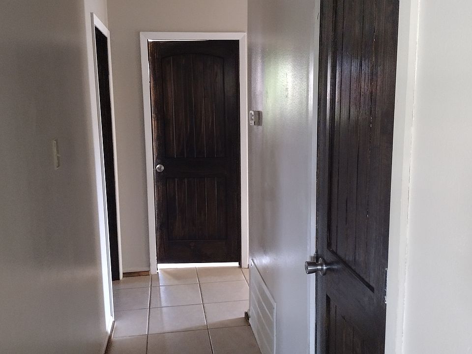 2nd image of 3112 Allister Dr