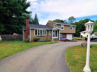 56 Powder Hill Dr, Braintree, MA 02184