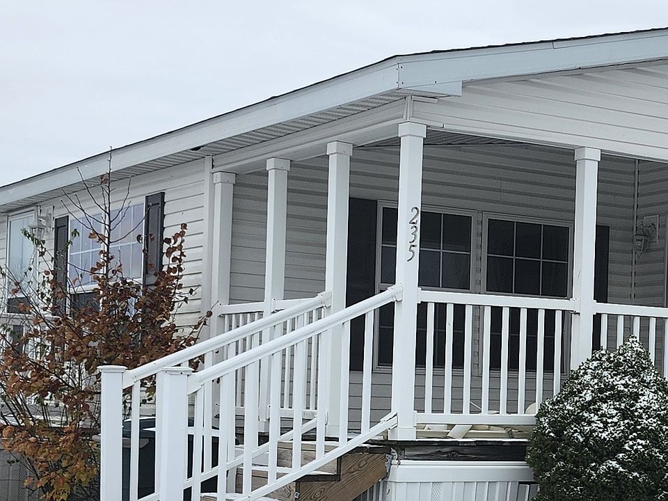 Exterior Image-1-SKYLINE 235 River Valley Estates