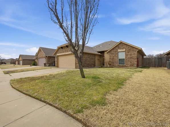 3525 Tecumseh Dr, Yukon, OK 73099