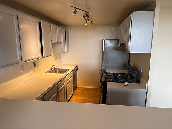 4th image of 4600 Duke St APT 1200