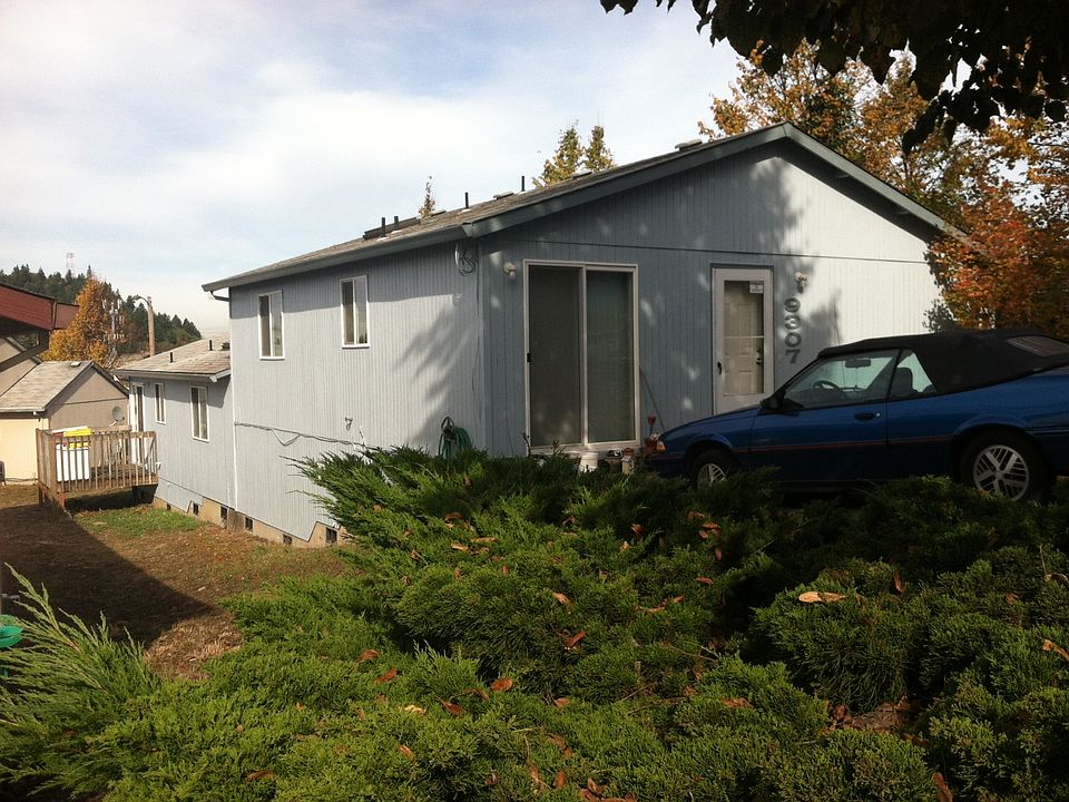 2nd image of 1132 NE Tamera Ln