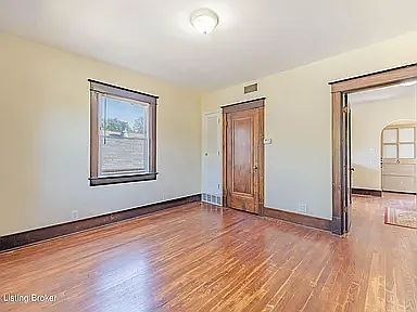 1902 Payne St #2 — Photo 4