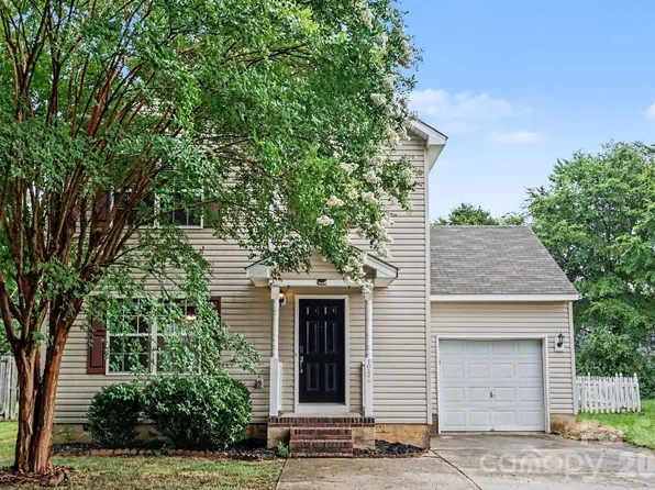 10346 Cannarti Dr, Charlotte, NC 28273