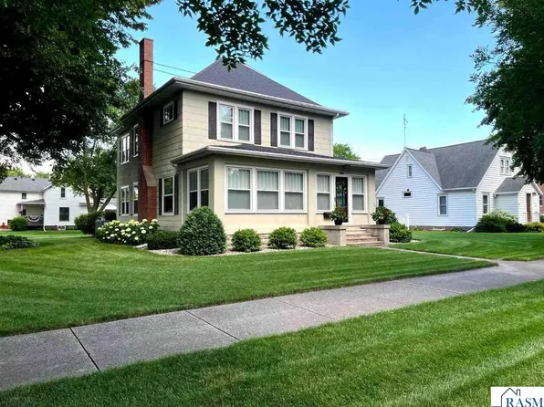 305 1st Ave S, Sleepy Eye, MN 56085