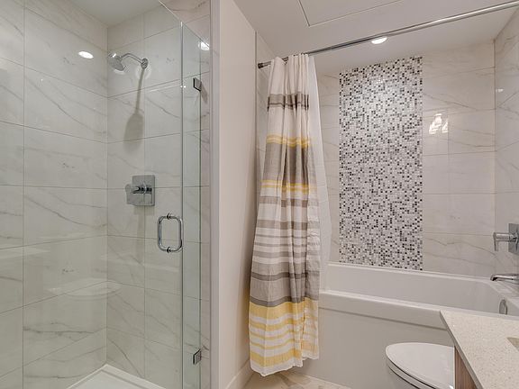 5th image of 1283 Howe St #2105