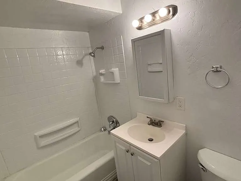 3644 W Townley Ave — Photo 13