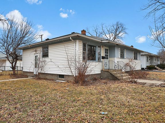2nd image of 18446 Glen Oak Ave