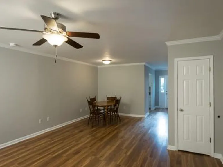 2 Magnolia Glen Ln #2 — Photo 3
